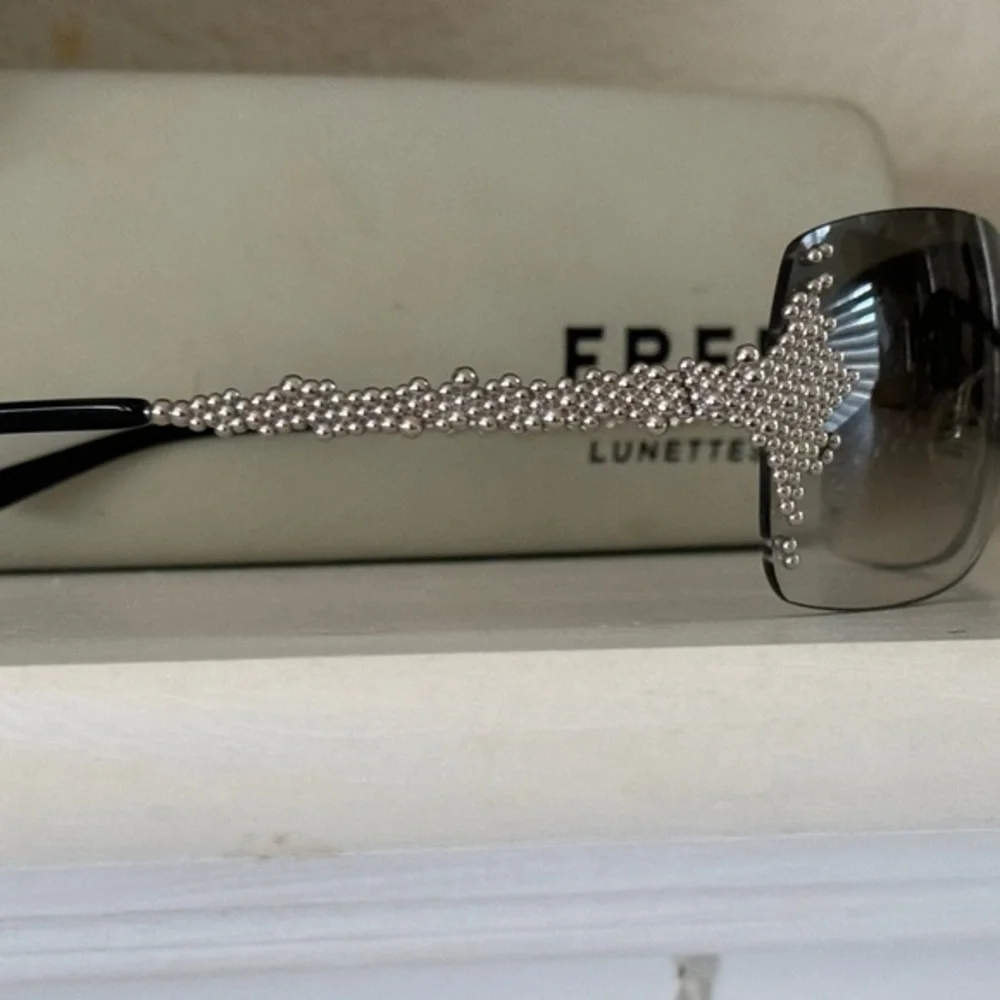 Fred Lunettes Pearls‎ Platinum Luxury Sunglasses Gray Gradient Lenses